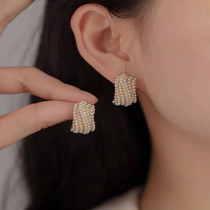 Velin Pearl Studs