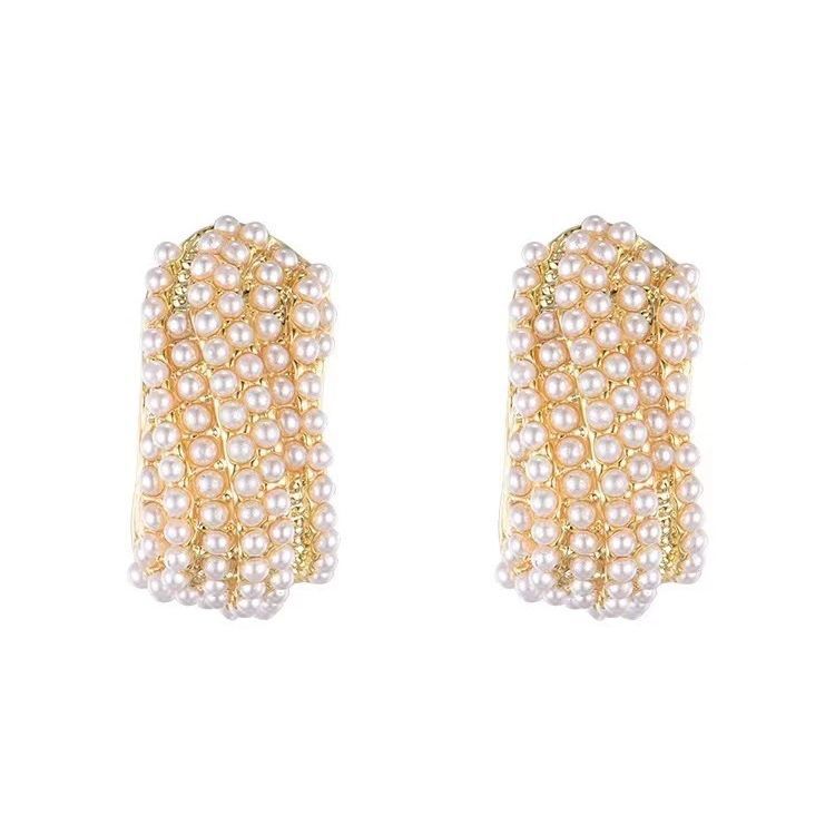 Velin Pearl Studs